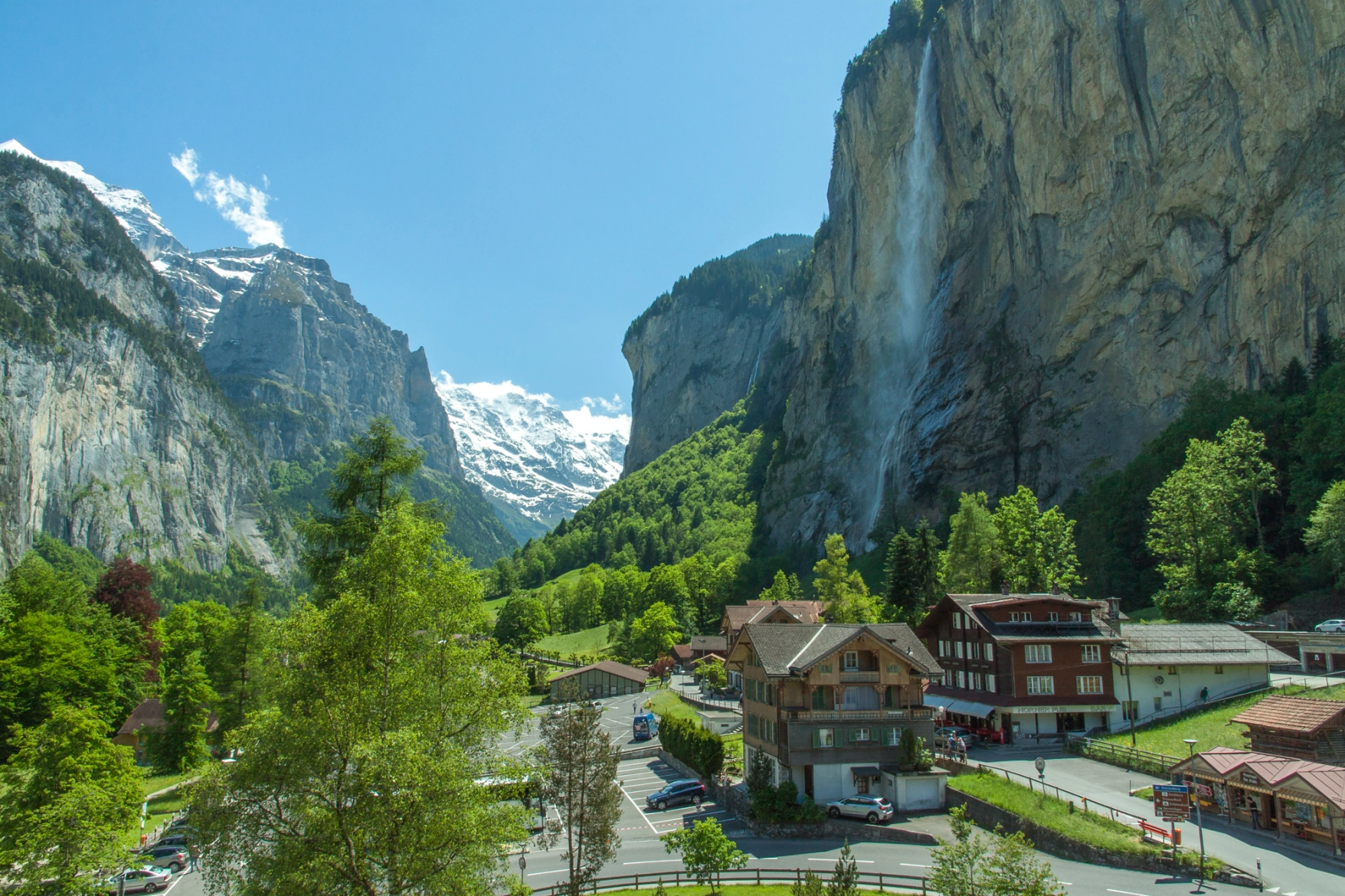 Interlaken waterfalls - Boutiquetour